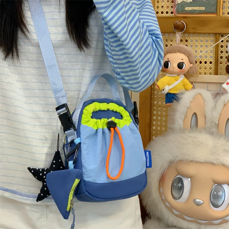 Kompakte Zugband Eimer Tasche Karnz