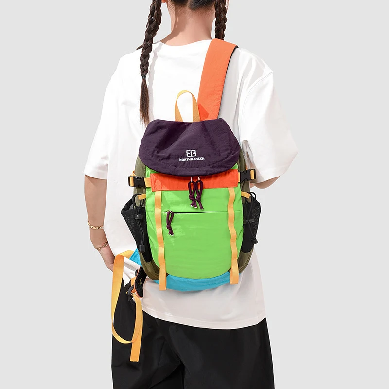 Bunte Outdoor-Abenteuer-Rucksack Karnz