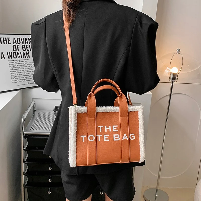 Moderne Handtasche mit abnehmbarem Riemen Skanto