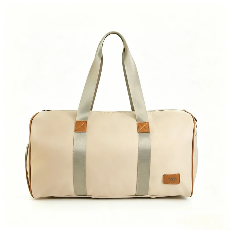 Stylische Sport-Reisetasche mit strapazierfähigem Material und geräumigen Fächern Skanto