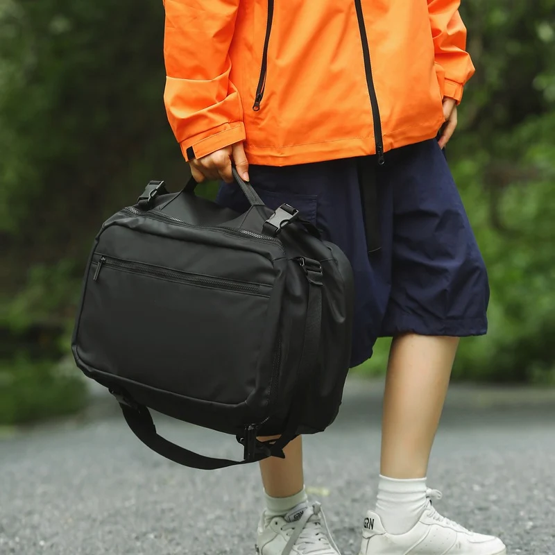 Sportliche Schultertasche Skanto