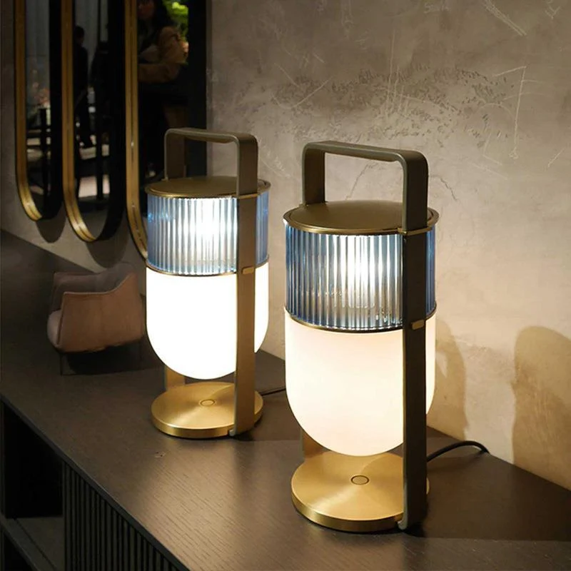 Elegante dekorative Tischlampe