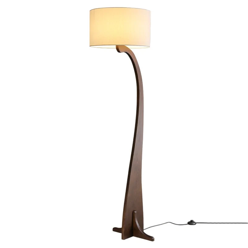 Elegante gebogene Stehlampe