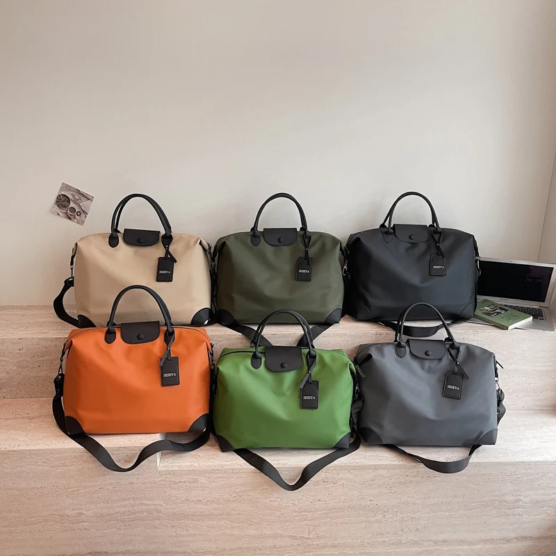 Elegante Reisetasche aus strapazierfähigem Material mit verstellbarem Schultergurt Skanto