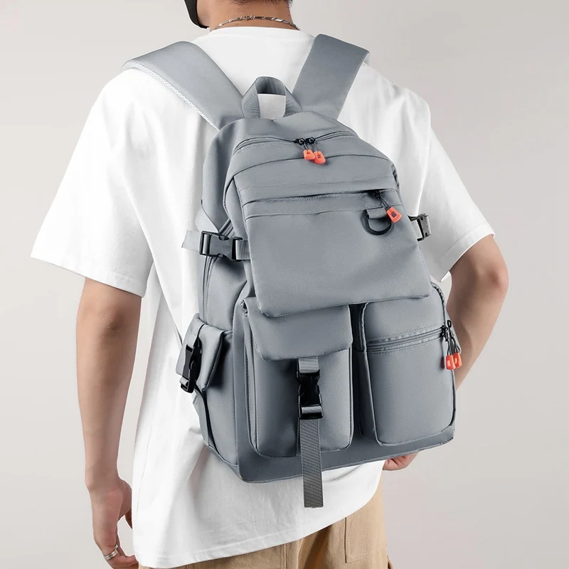 Multifunktionaler Rucksack mit wasserabweisendem Design und umfangreicher Fächeraufteilung Skanto