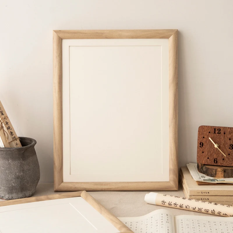 Minimalistischer Fotoanzeige-Rahmen