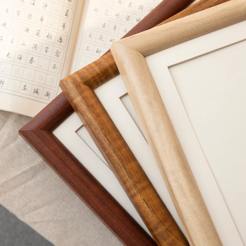 Minimalistischer Fotoanzeige-Rahmen