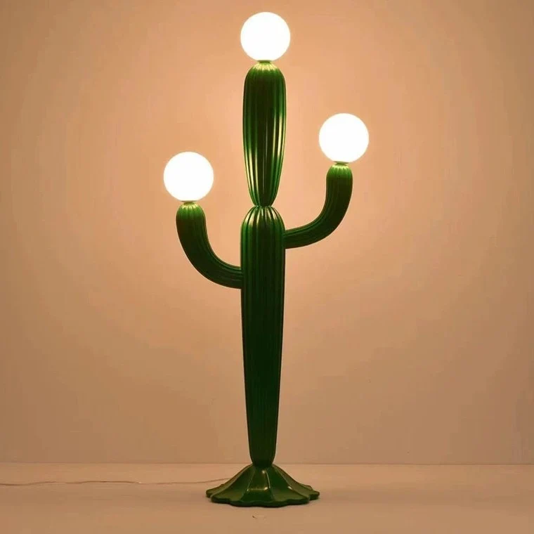 Kaktusförmige Stehlampe