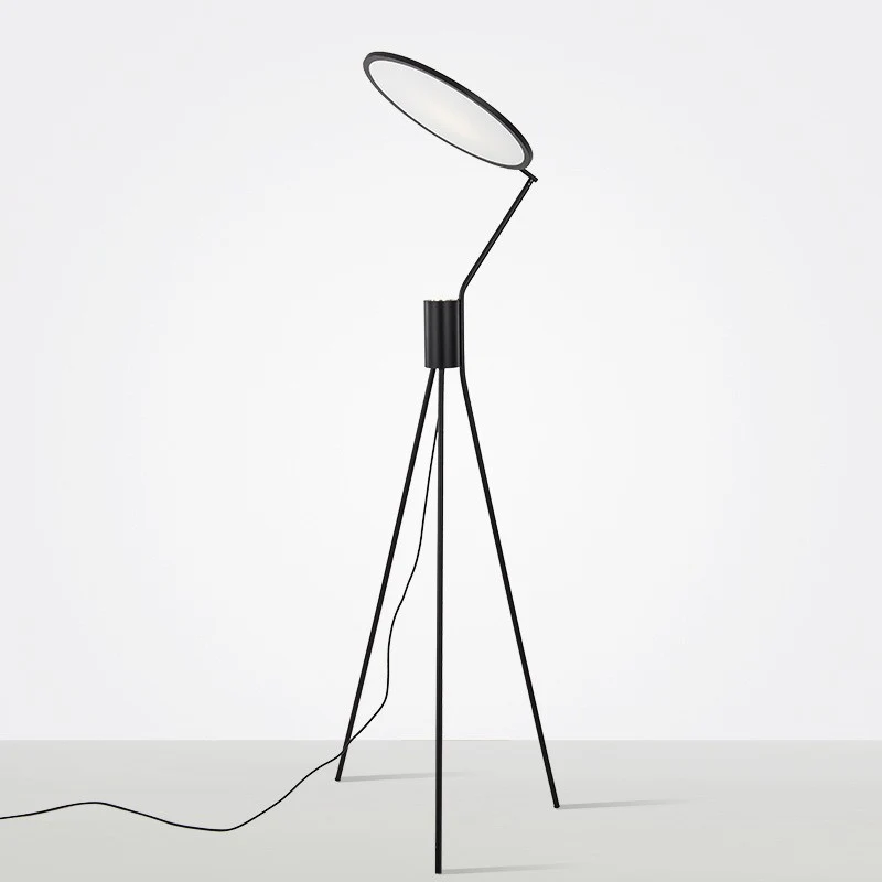 Verstellbare LED Stehlampe