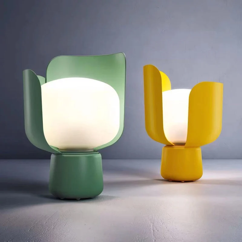 Künstlerische Tischlampe 1790878780