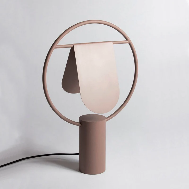 Abstrakte Tischlampe