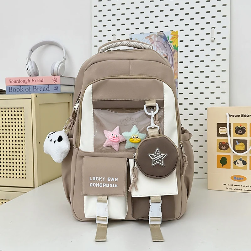 Mehrfächer-Schulrucksack mit verspielten Charakteren