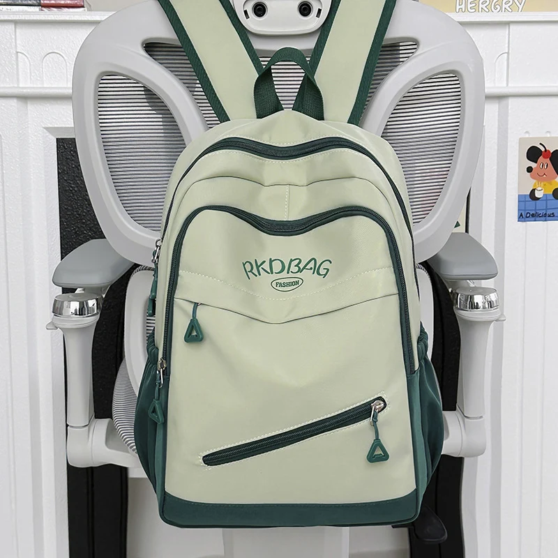 Alltags-Schulrucksack mit vielen Fächern
