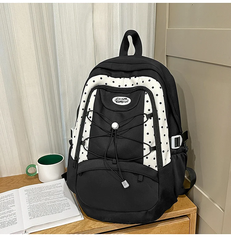 Praktischer Schulrucksack mit mehreren Fächern