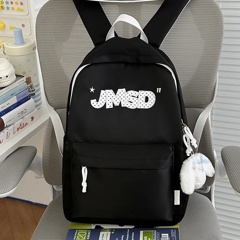 Lässiger Schulrucksack mit vielen Taschen