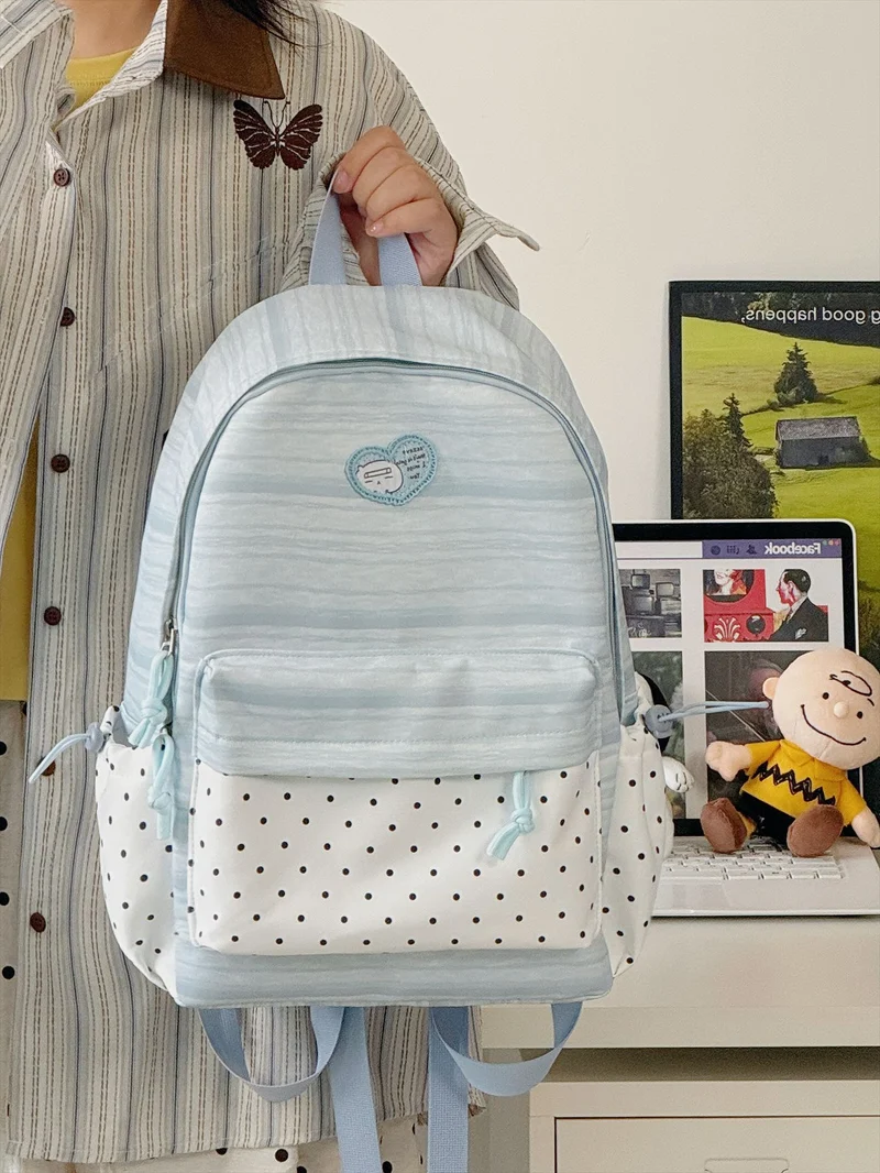 Leichter Wander-Schulrucksack mit mehreren Taschen