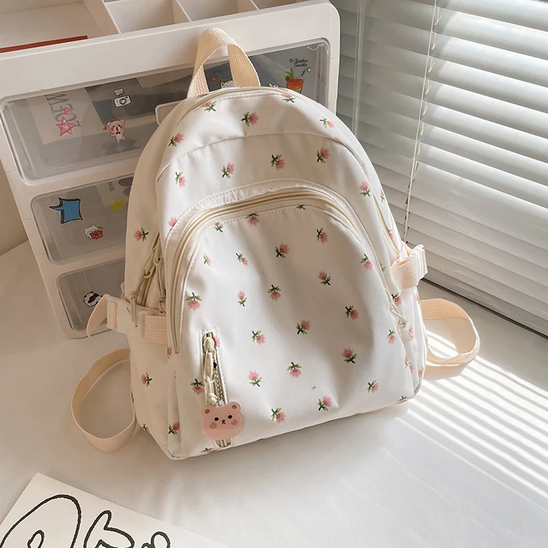 Lässiger Schulrucksack mit Blumenmuster