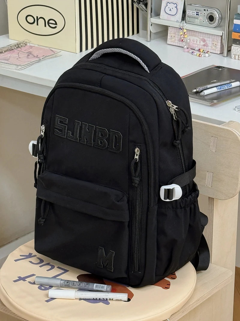 Praktischer Schulrucksack mit mehreren Fächern