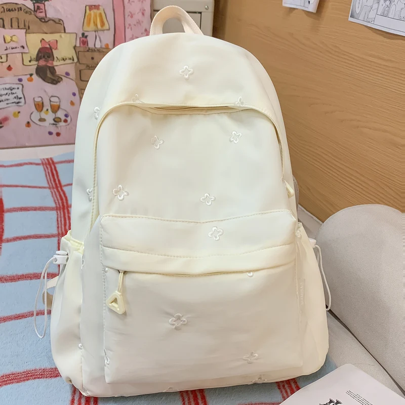 Bestickter Freizeit-Schulrucksack mit Blumenmuster