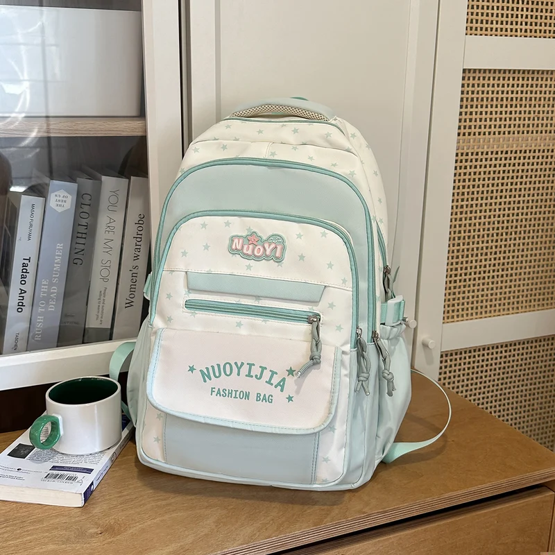 Modischer Schulrucksack mit großem Fassungsvermögen und vielen Taschen