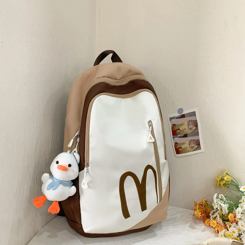 Lustiger Schulrucksack im Charakter-Design