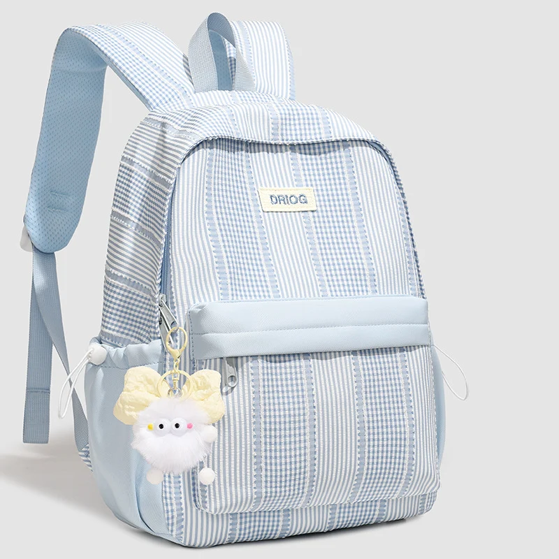 Schulrucksack mit geometrischem Muster