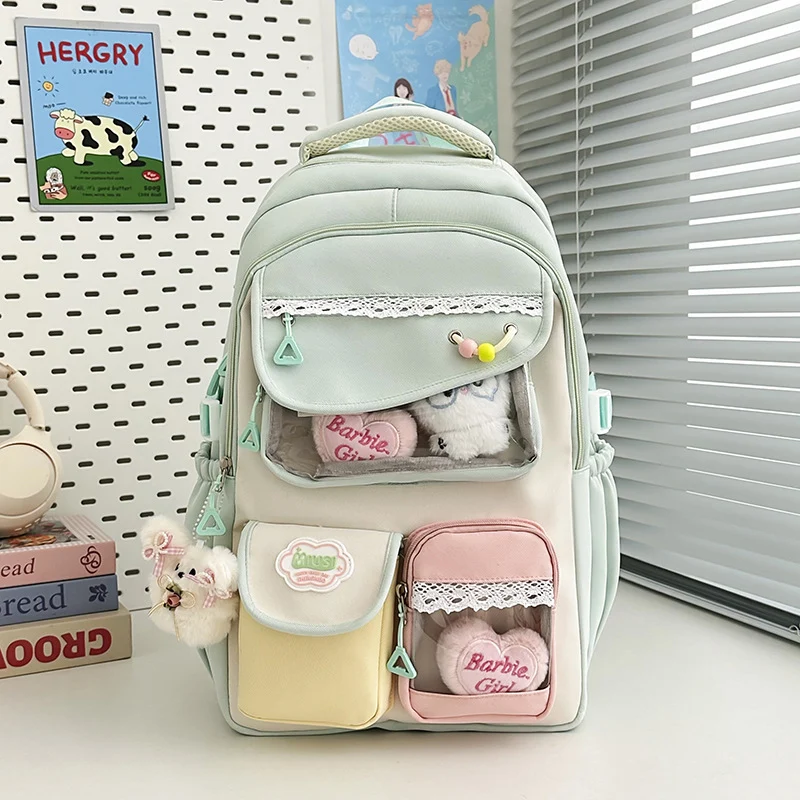 Funktionaler Schulrucksack mit vielen Taschen