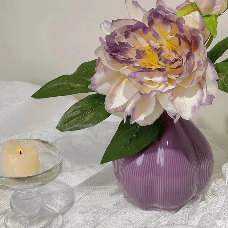 Elegante künstliche Blumenanzeige