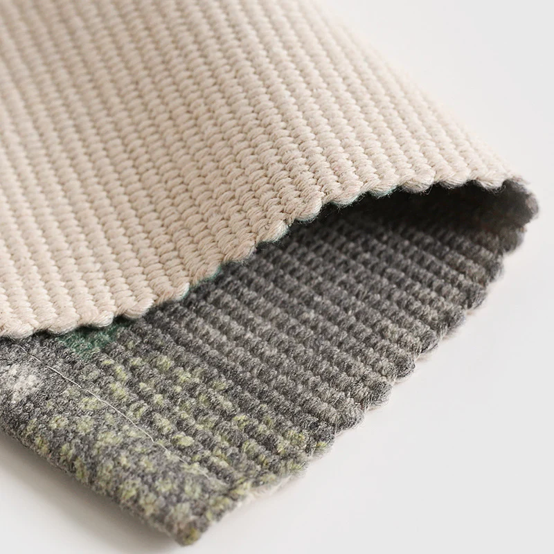 Patchwork-Läufer aus flachgewebter Baumwollmischung mit grafischen Streifen- und Karo‑Feldern