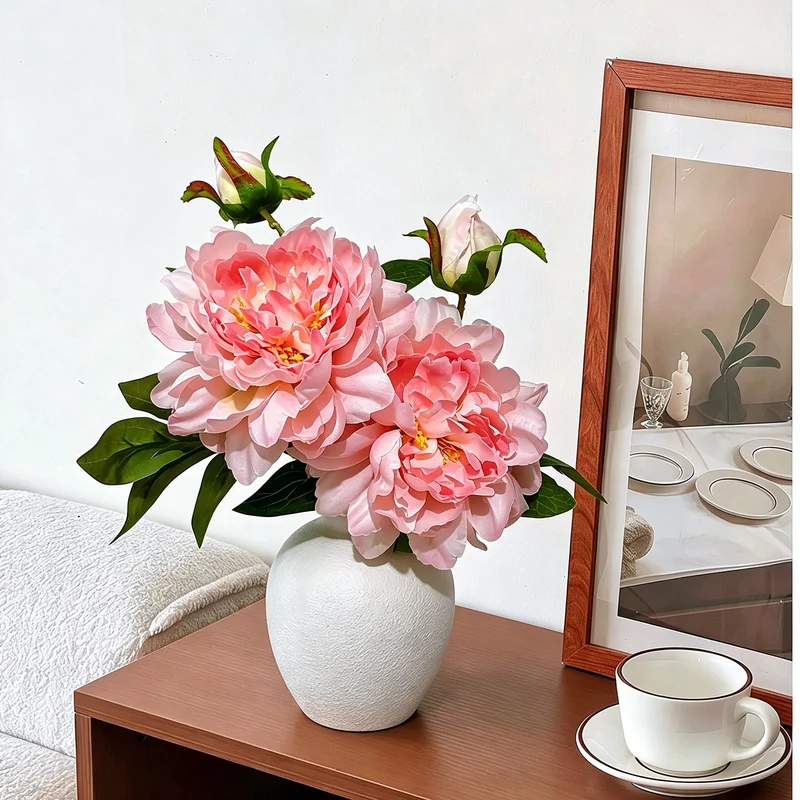 Lebensechte Pfingstrosen Blumenarrangement