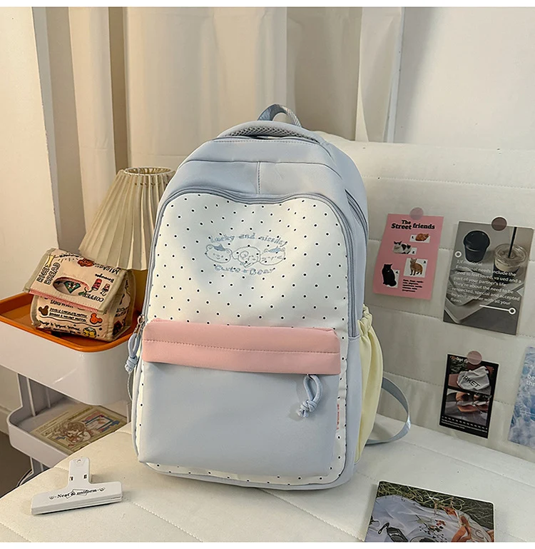 Niedlicher Schulrucksack im Charakter-Design