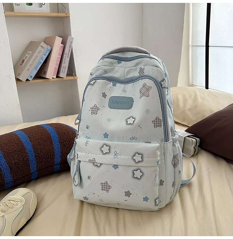 Süßer Blumenrucksack
