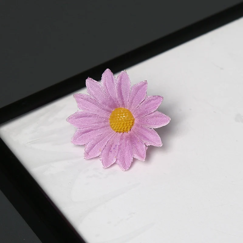 Elegante Stoff Margeritenblume Brosche für dekorativen Gebrauch
