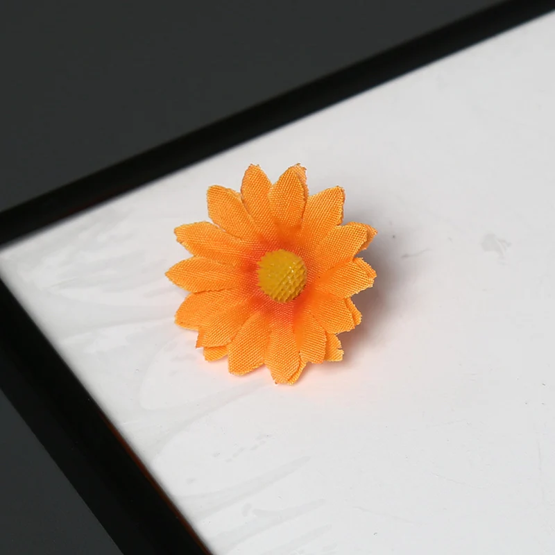 Elegante Stoff Margeritenblume Brosche für dekorativen Gebrauch