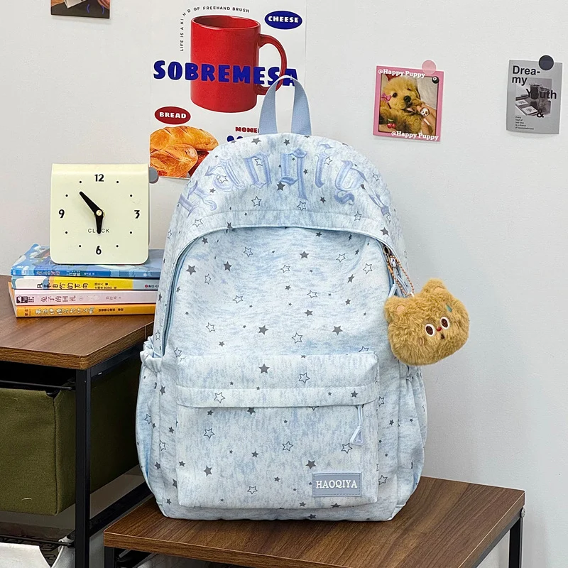 Niedliche Schultasche mit Sternenmuster