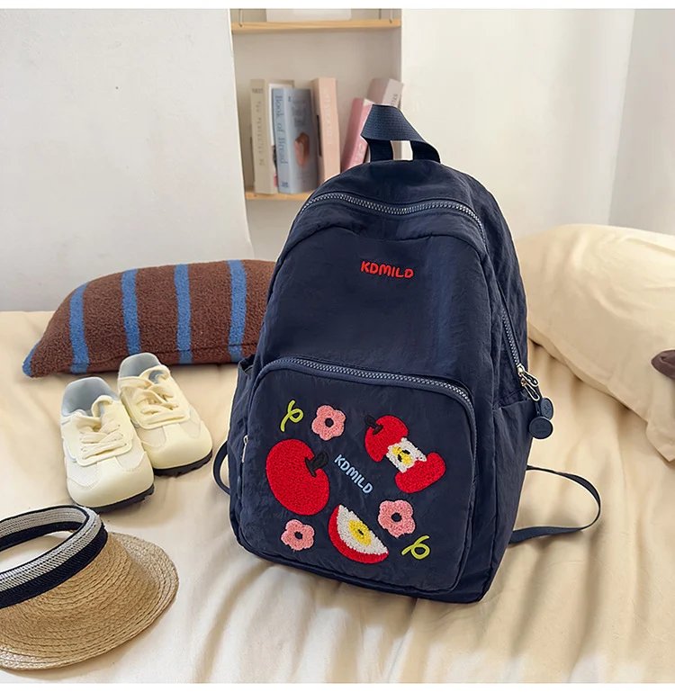 Niedlicher bestickter lässiger Schulrucksack