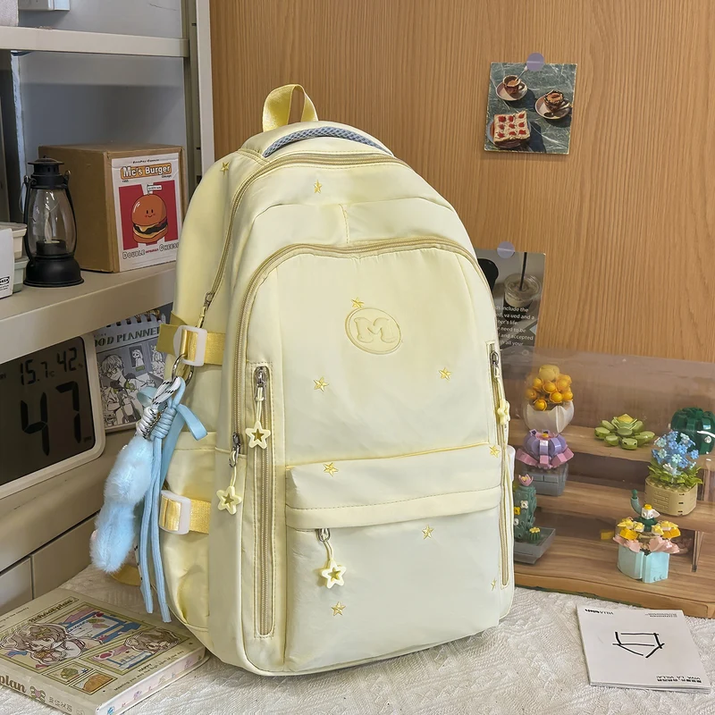 Niedlicher verzierter Schulrucksack