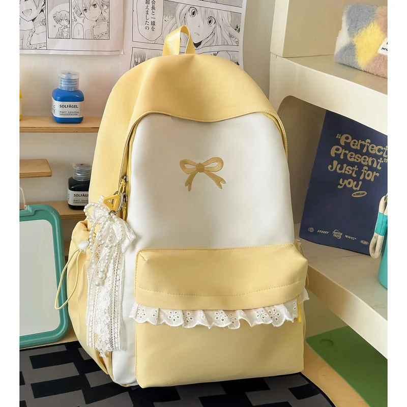 Niedlicher Schulrucksack mit Rüschen und Schleifendetail