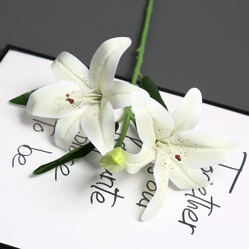 Lebensnahe Künstliche Blumenanordnung