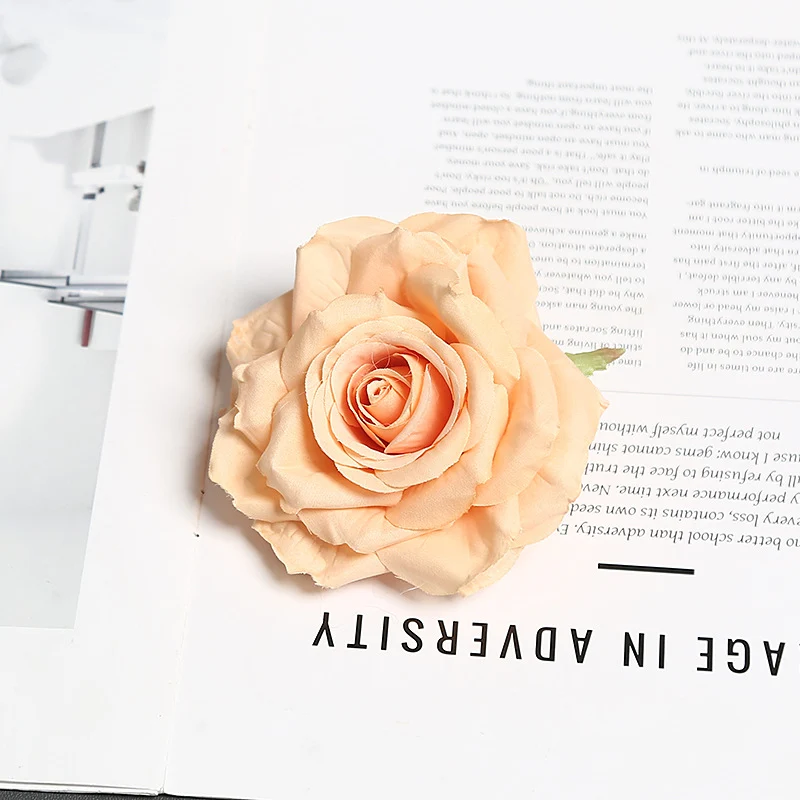 Florale Corsage für dekorative Trage- und Ausstellungszwecke