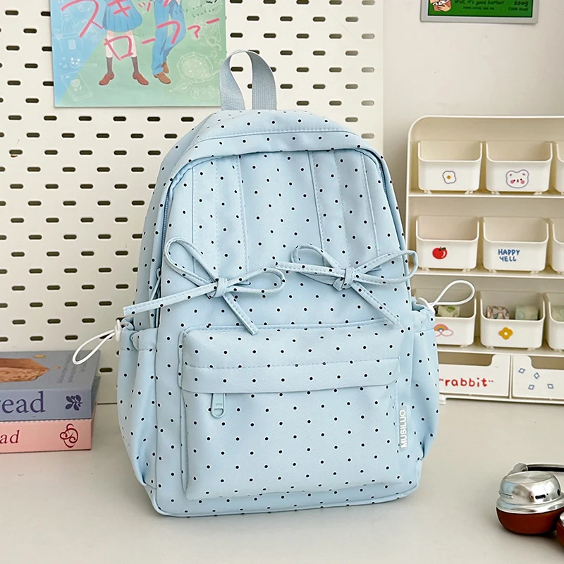 Niedlicher Studentenrucksack mit Tupfen