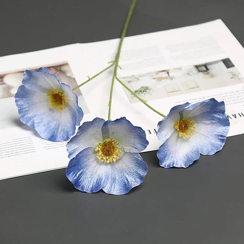Realistische Seidenblumenstängel