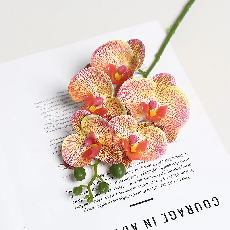 Realistische Orchideenblütenstängel