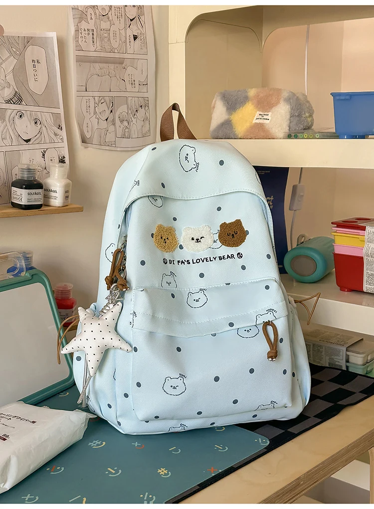 Niedlicher Schulrucksack im Cartoon-Stil