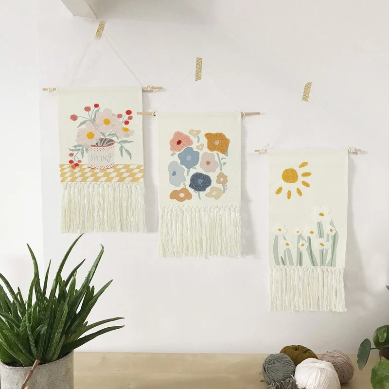Boho Wandbehang mit gewebtem Blumen-Tufting und Makramee-Fransen