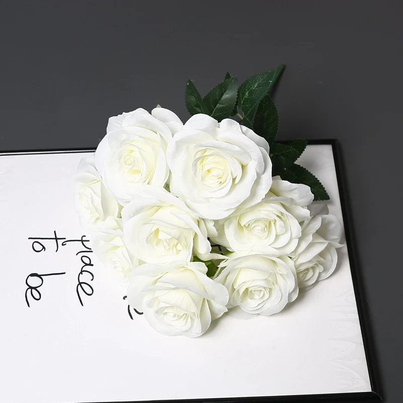 Dekorative Blumen für die Heimdekoration