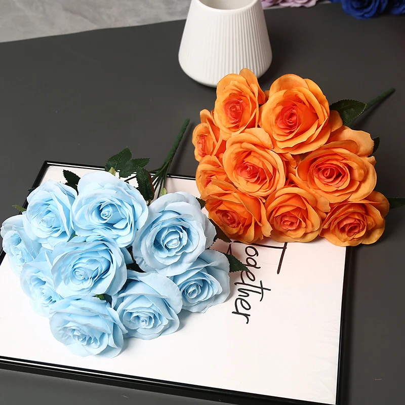 Dekorative Blumen für die Heimdekoration