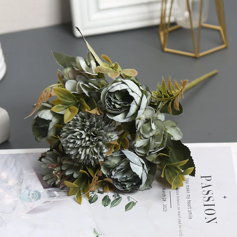 Dekorative Blumendekoration für die Hausausstellung