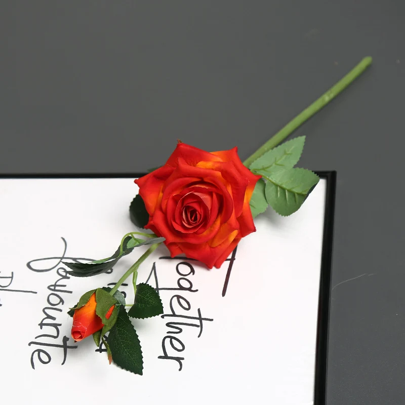 Dekorativer Künstlicher Rosenstiel für die Heimdekoration