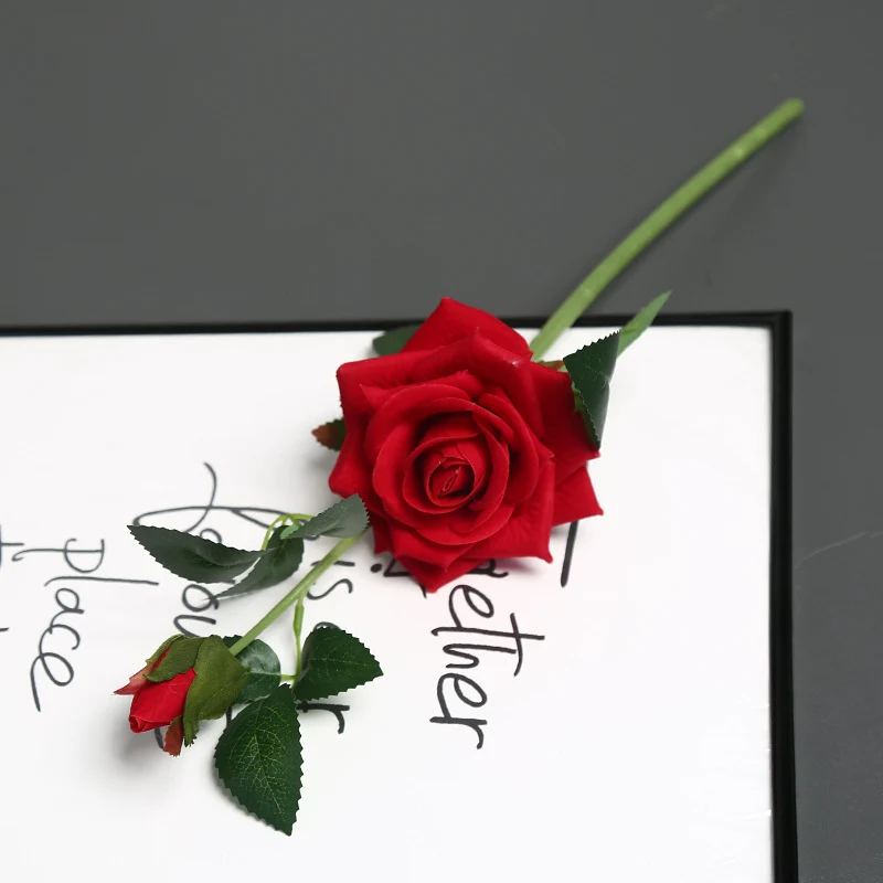 Dekorativer Künstlicher Rosenstiel für die Heimdekoration